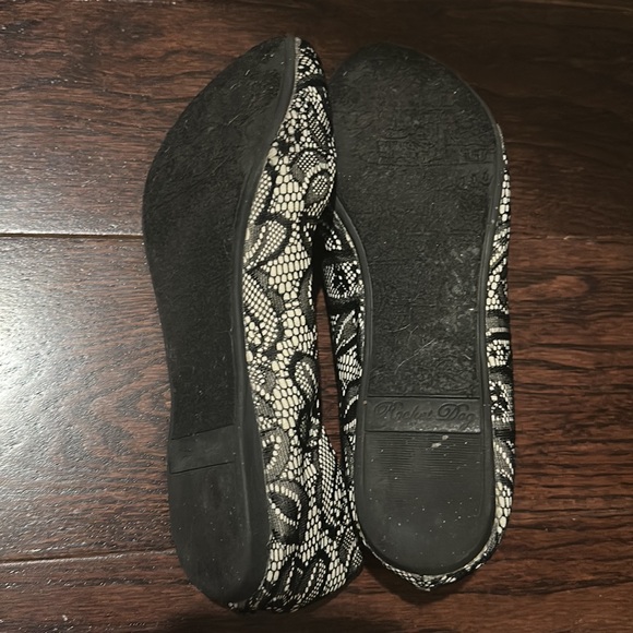 Lace Ballet Flat - Picture 4 of 4